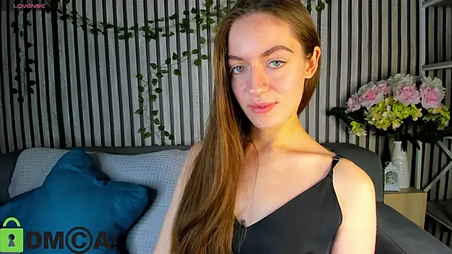 Agnes Wells online show from November 24, 8:38 am