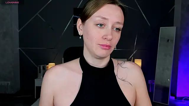 evashiny  online show from November 30, 5:00 am