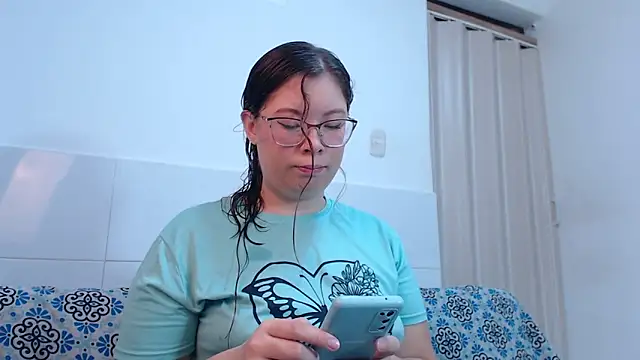 zoewhite2 online show from October 6, 2:23 pm