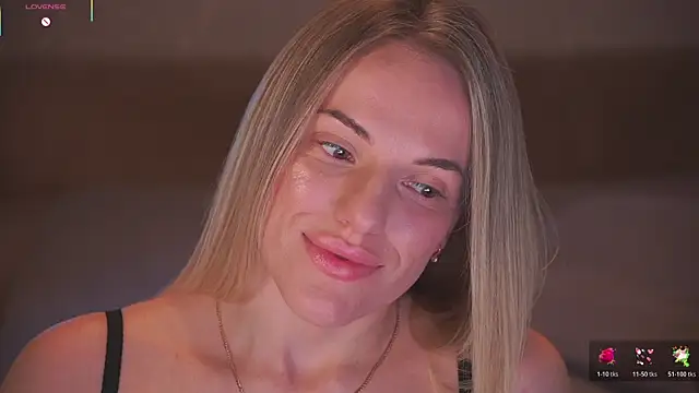 Vanille Mystery online show from April 11, 1:33 am