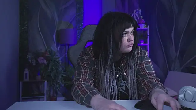 MaryHarrys online show from March 25, 2:28 am