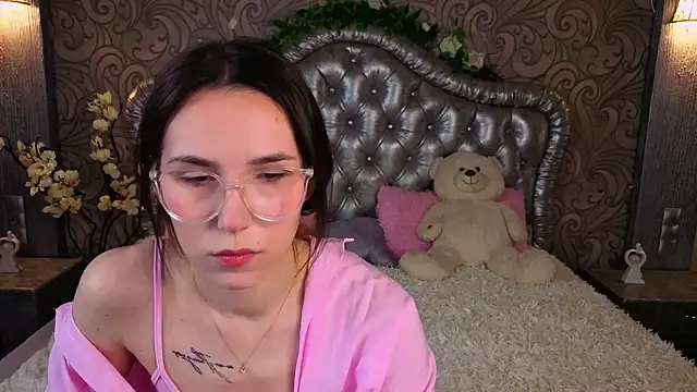 -CindyLou online show from March 20, 6:07 am