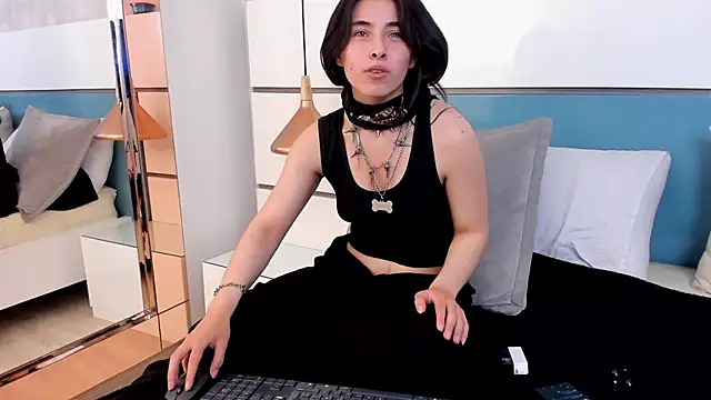 Ashkoreh online show from November 20, 9:05 pm