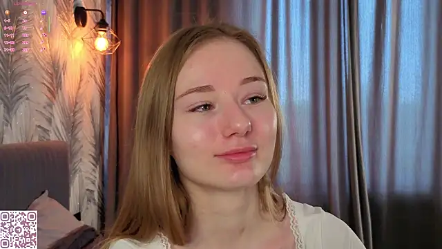 ElvinaRose online show from April 3, 5:38 am