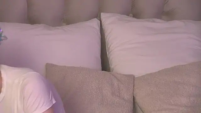 miamunn online show from May 23, 2:32 am