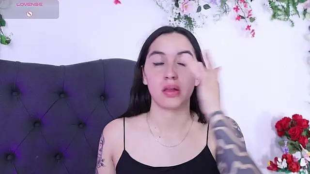 kaylee lee online show from April 7, 4:58 am