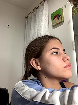 MiiluRosse online show from December 19, 12:04 am