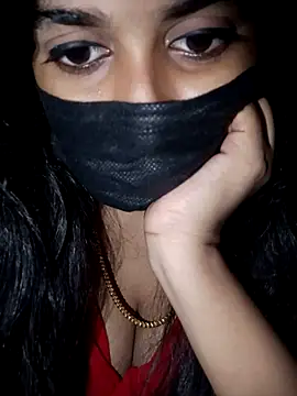 umairahaasan 1 online show from September 17, 10:35 am