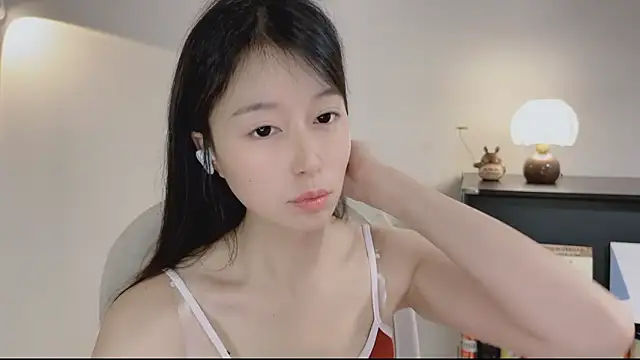 Onechestnut online show from April 20, 4:59 am