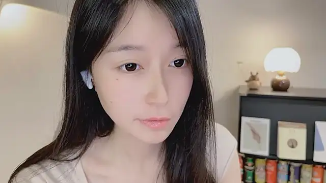 Onechestnut online show from April 18, 6:16 am