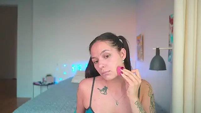 EwelynScott online show from October 8, 2:43 pm