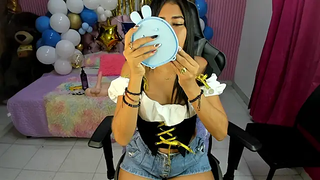 Mindy 19 online show from October 4, 10:54 am