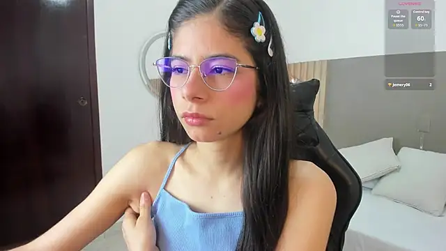 carlina 15 online show from April 5, 12:37 pm