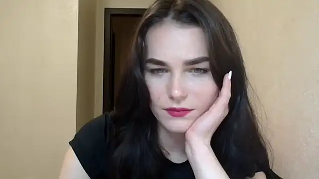 Silviaa a online show from February 14, 5:15 pm