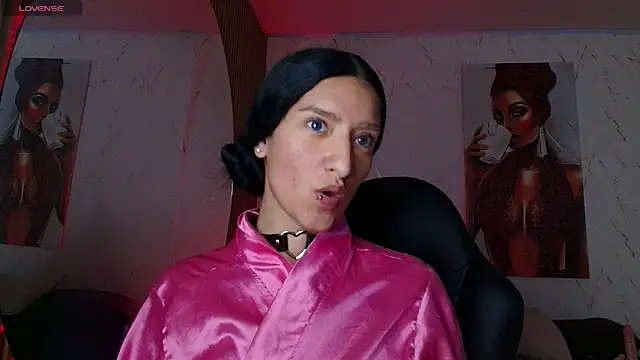 Scaarlettfox online show from November 10, 7:31 pm