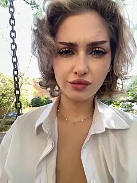 KellyKeler online show from September 12, 1:18 pm