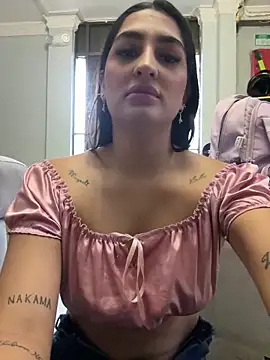 JasmineRhodes online show from April 17, 1:02 pm