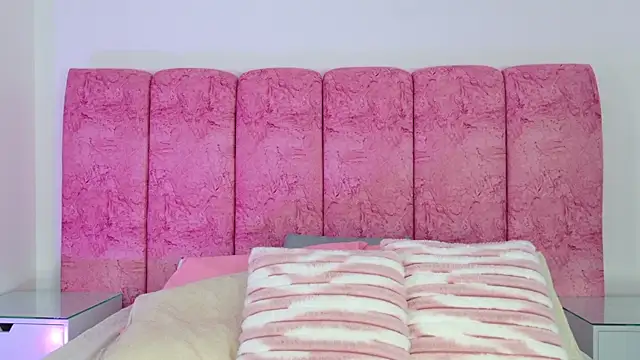 emmacurvy online show from January 14, 3:11 am