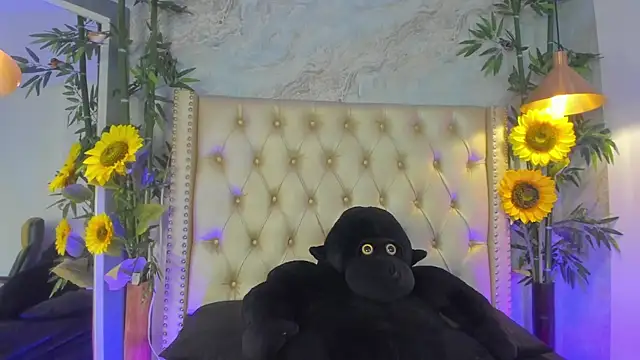 LittleeJaz online show from November 29, 5:55 am