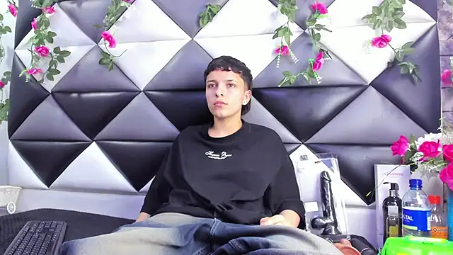 Megan Thompson  online show from October 30, 3:09 am