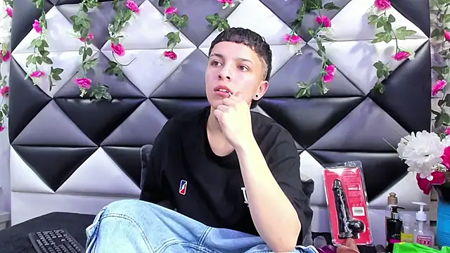 Megan Thompson  online show from September 11, 2:12 am