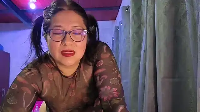 scarlett widow  online show from February 14, 4:36 am