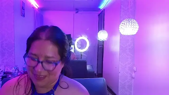 scarlett widow  online show from February 20, 4:00 am