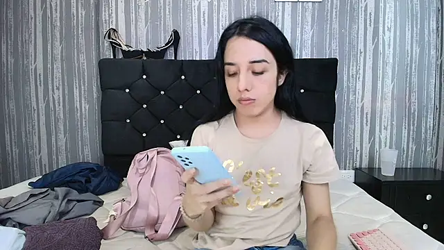 Alicee Moonn online show from November 18, 8:43 pm