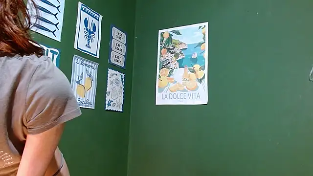 Roxiehood online show from October 21, 2:15 am