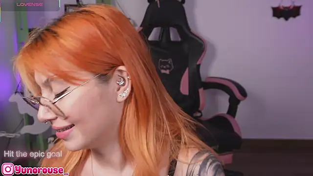 YunoRose  online show from November 10, 6:19 am