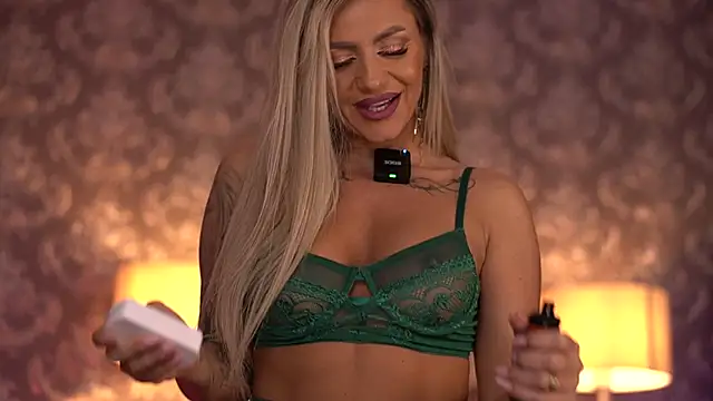 AlmaVelia online show from September 20, 8:07 pm