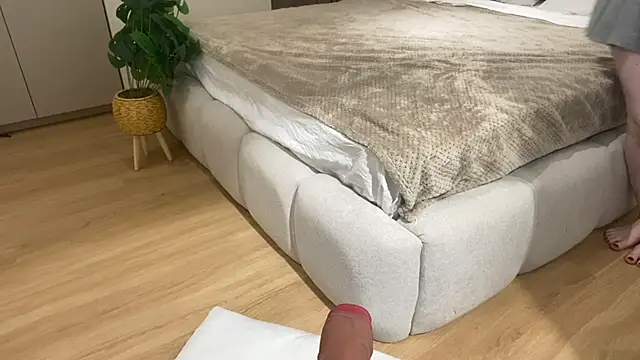 Kelly Berry   online show from October 1, 9:03 am