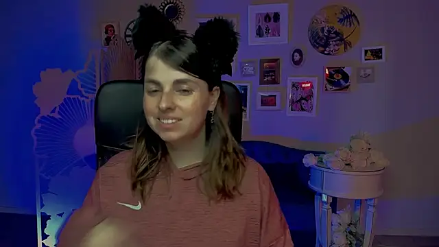 MartaEdams online show from November 17, 6:03 am