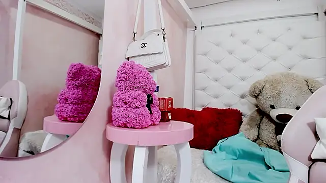 eimy skinny  online show from February 20, 12:50 pm