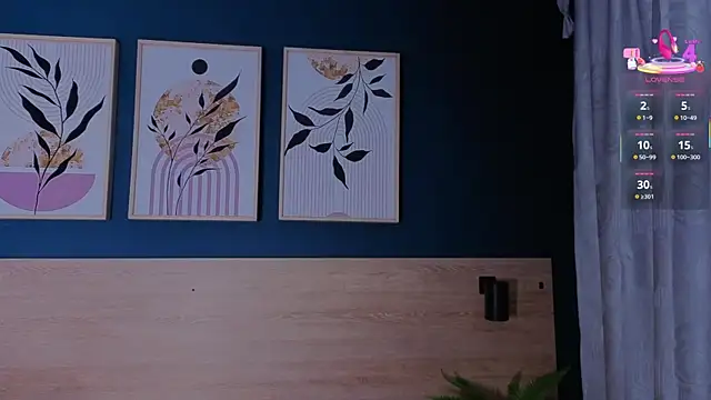 SarahMiler  online show from September 22, 11:52 am