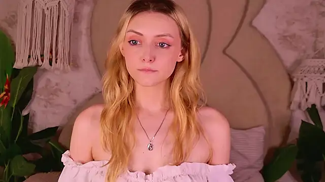 CindyFors online show from September 15, 9:00 pm