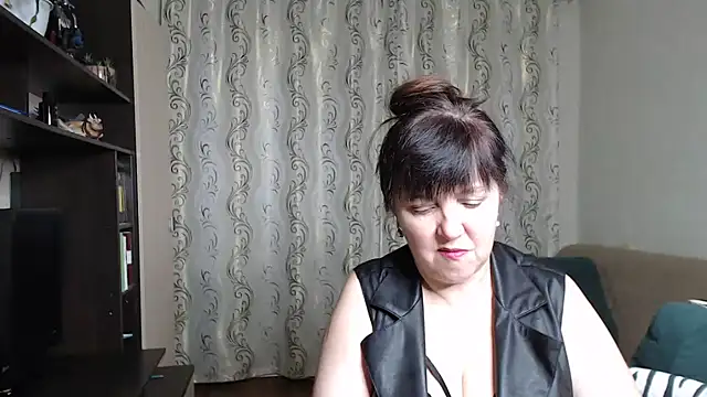 Illusionq online show from October 31, 6:15 am