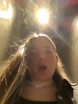 StephanieMur online show from December 2, 9:33 am