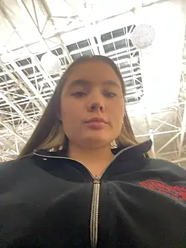 StephanieMur online show from December 3, 10:17 am