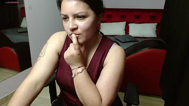 Sahamara 07 online show from October 4, 7:51 pm