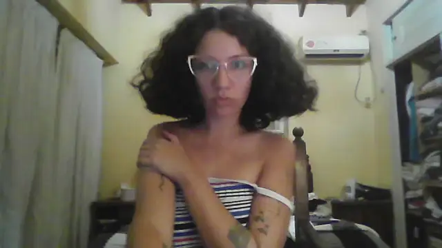 loliporomero online show from February 4, 12:24 am