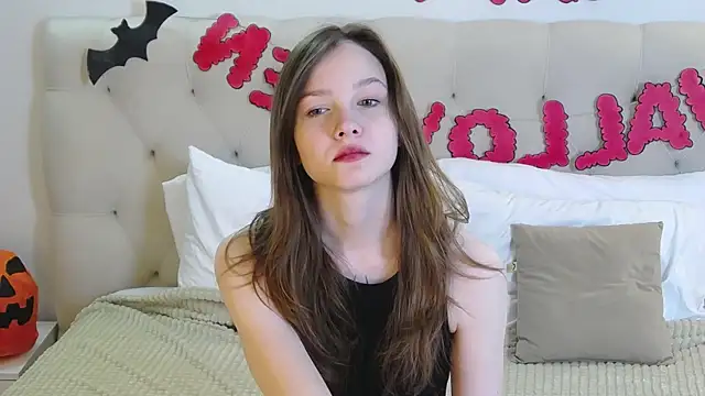 MichelleRoux online show from October 25, 12:24 pm