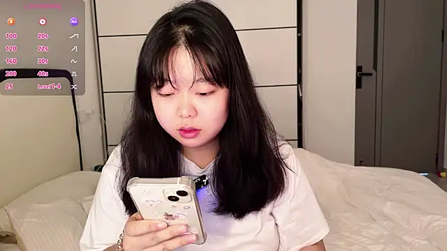 Kittenfishing online show from September 9, 3:50 am