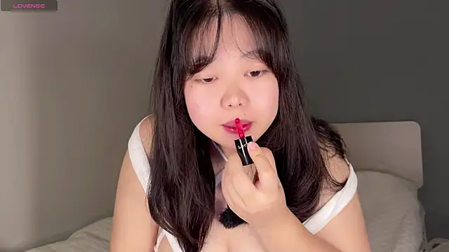 Kittenfishing online show from September 23, 8:45 am