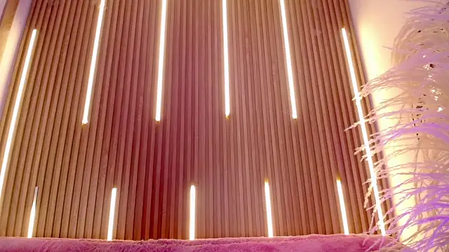 MylaDreams online show from November 4, 3:33 am