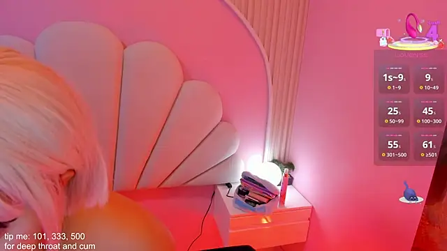 hinata dolly online show from December 4, 11:45 am