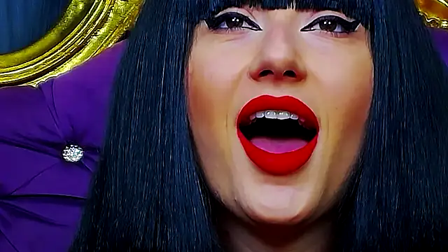 LaraMaeve online show from September 17, 5:27 am