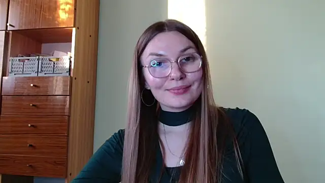 LooveELLYx online show from March 4, 4:02 pm