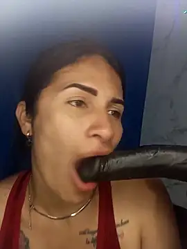 karinnahotdirty online show from April 17, 11:29 pm