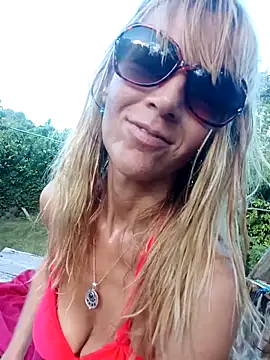 LunaNatural online show from November 16, 8:42 pm